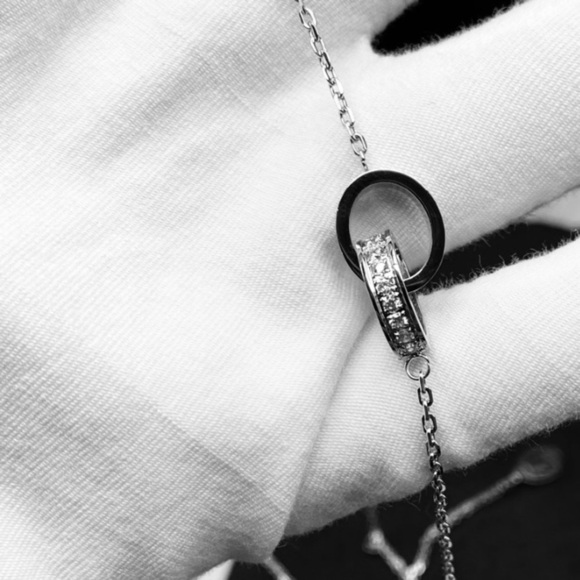 Interlocked Love Necklace - Picture 4 of 6